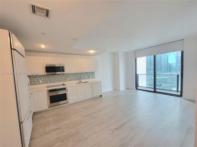 55 SW 9th st 1807, Miami, FL 33130