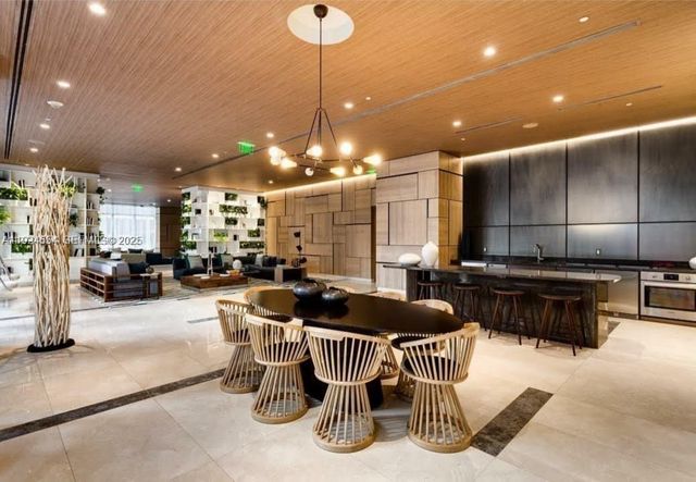 55 SW 9th st 1807, Miami, FL 33130