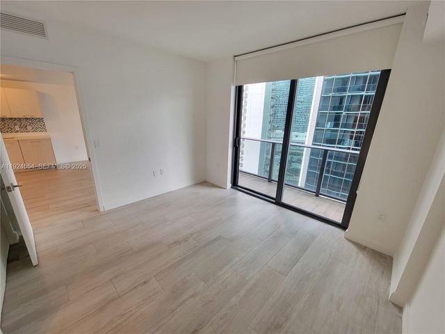 55 SW 9th st 1807, Miami, FL 33130