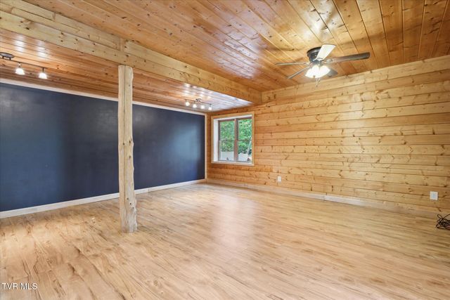 9245 Mendota Road, Mendota, VA 24270