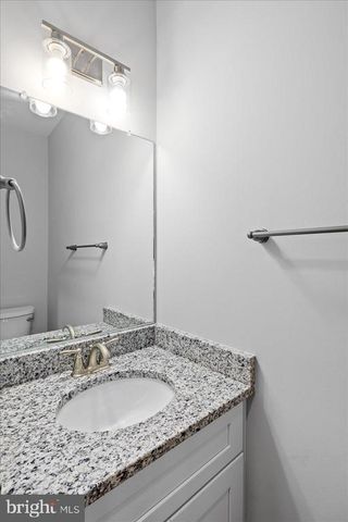 327 YORKTOWN BLVD, Locust Grove, VA 22508