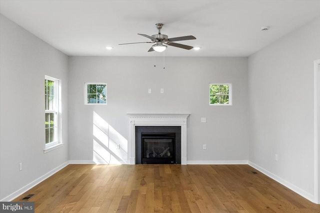 327 YORKTOWN BLVD, Locust Grove, VA 22508