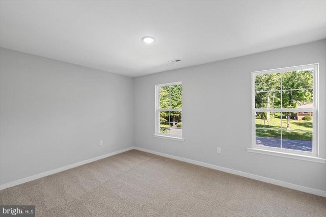 327 YORKTOWN BLVD, Locust Grove, VA 22508