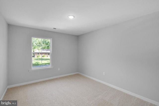 327 YORKTOWN BLVD, Locust Grove, VA 22508