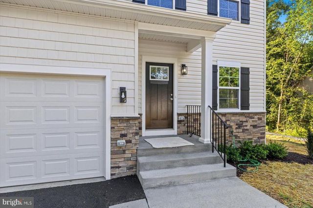 327 YORKTOWN BLVD, Locust Grove, VA 22508