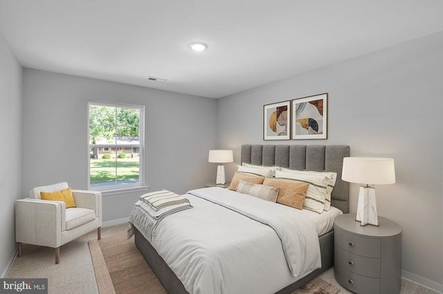 327 YORKTOWN BLVD, Locust Grove, VA 22508