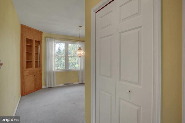 9495 HESSHIRE HILL CT, Waynesboro, PA 17268