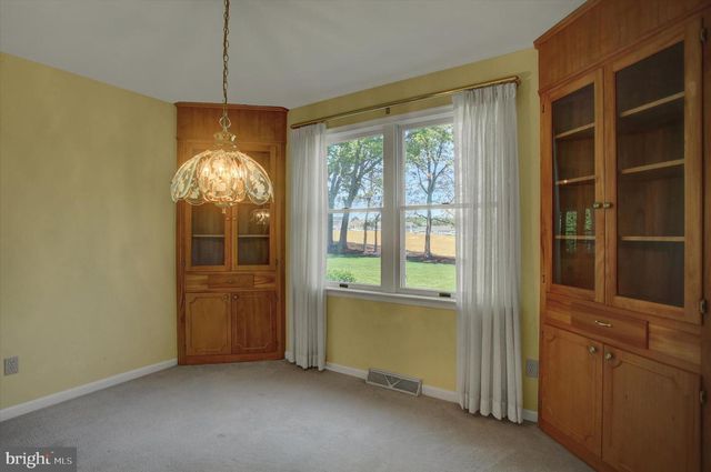 9495 HESSHIRE HILL CT, Waynesboro, PA 17268
