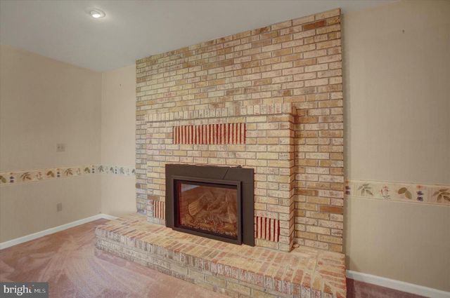 9495 HESSHIRE HILL CT, Waynesboro, PA 17268