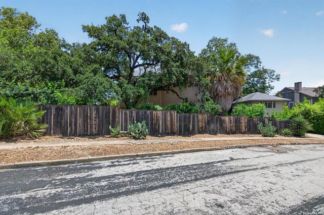 404 E Mulberry, San Antonio, TX 78212