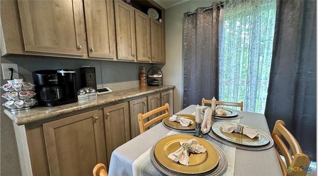 112 E Toledo Street, Seadrift, TX 77983