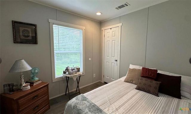 112 E Toledo Street, Seadrift, TX 77983