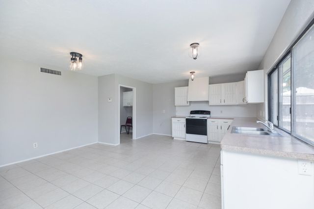 2038 Fall Meadow Drive, Missouri City, TX 77459