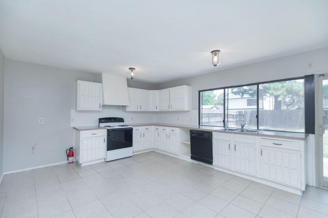2038 Fall Meadow Drive, Missouri City, TX 77459