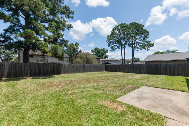 2038 Fall Meadow Drive, Missouri City, TX 77459