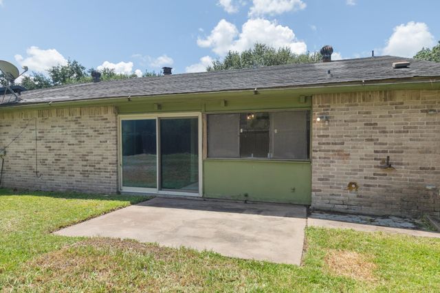 2038 Fall Meadow Drive, Missouri City, TX 77459