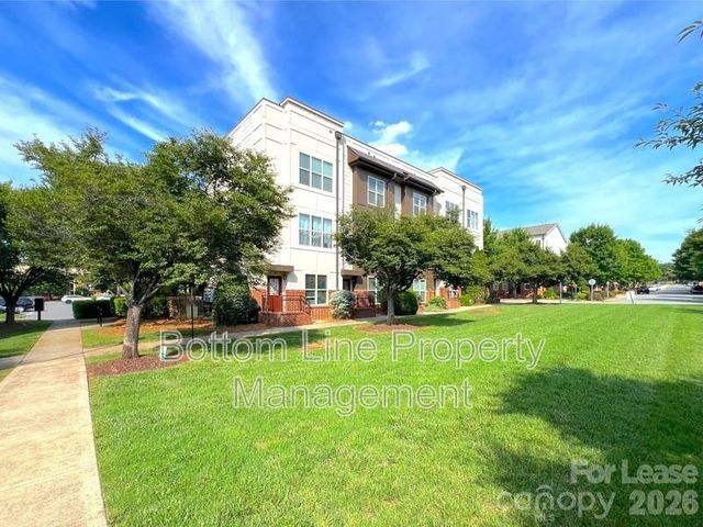 841 Seigle Point Drive, Charlotte, NC 28204