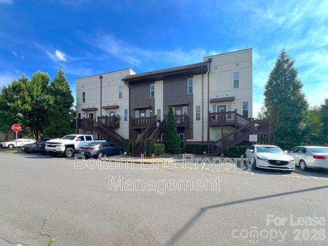 841 Seigle Point Drive, Charlotte, NC 28204