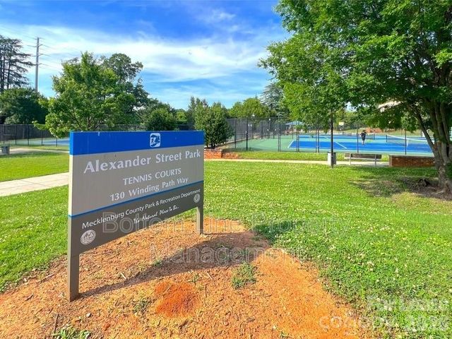 841 Seigle Point Drive, Charlotte, NC 28204