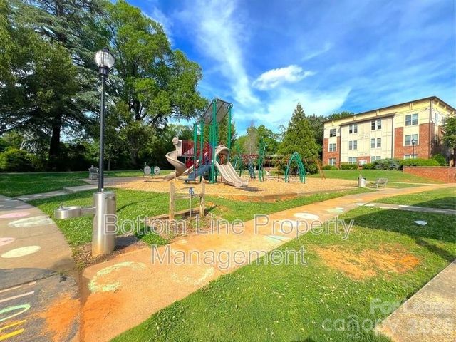 841 Seigle Point Drive, Charlotte, NC 28204