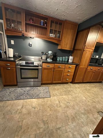 612 W Elm Street, Wilber, NE 68465