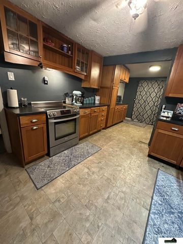 612 W Elm Street, Wilber, NE 68465