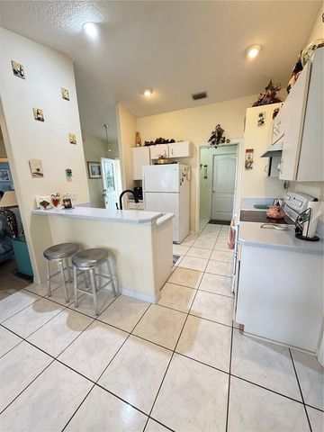 4 FERNON LANE, Palm Coast, FL 32137