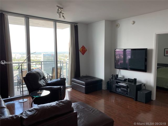 90 SW 3rd St 4008, Miami, FL 33130