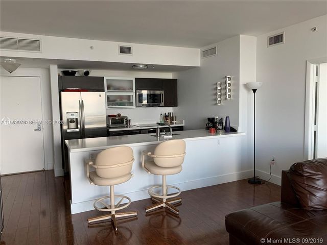 90 SW 3rd St 4008, Miami, FL 33130