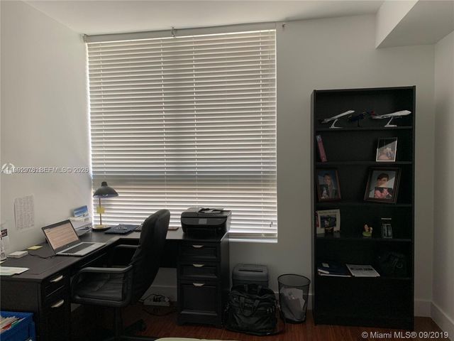 90 SW 3rd St 4008, Miami, FL 33130