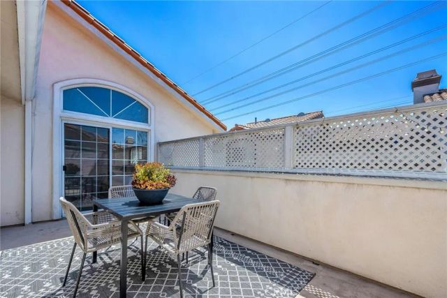 2514 Vanderbilt Lane C, Redondo Beach, CA 90278