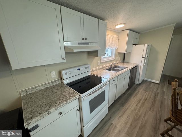 306 JOAN DR, Bear, DE 19701