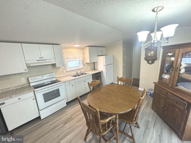 306 JOAN DR, Bear, DE 19701