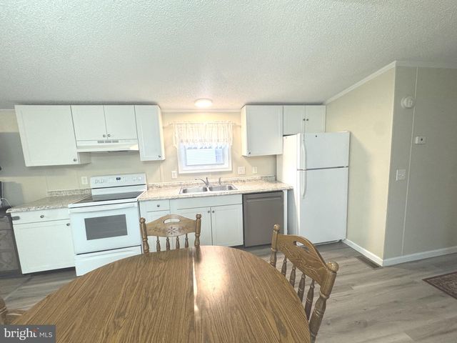 306 JOAN DR, Bear, DE 19701