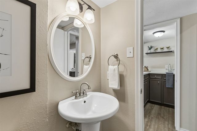 4962 Thunder Road, Dallas, TX 75244