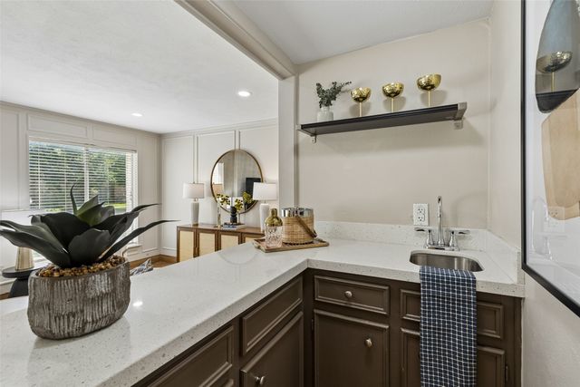 4962 Thunder Road, Dallas, TX 75244