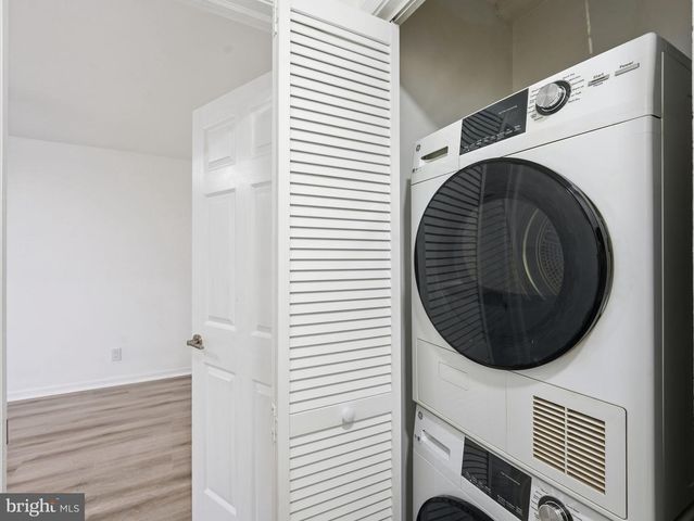 3930 STONE GATE DR, Suitland, MD 20746