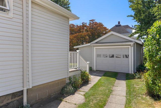 65 Phillips St, Quincy, MA 02170