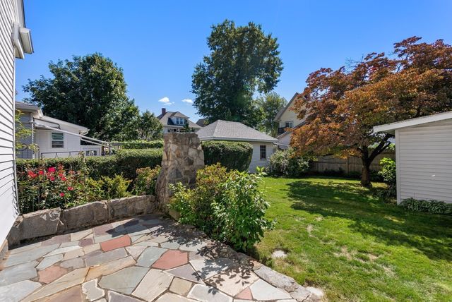 65 Phillips St, Quincy, MA 02170