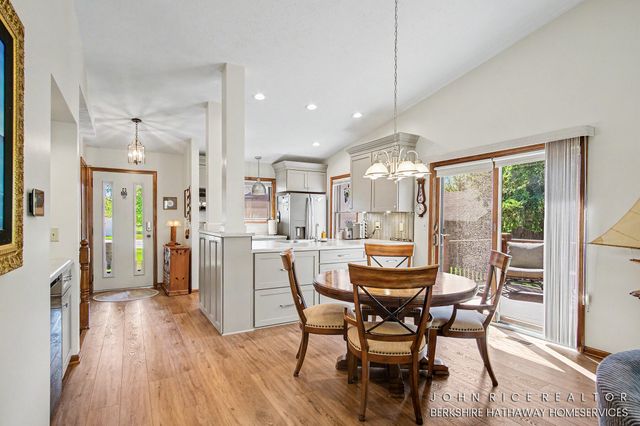 3225 Westminster Drive SE, Kentwood, MI 49512