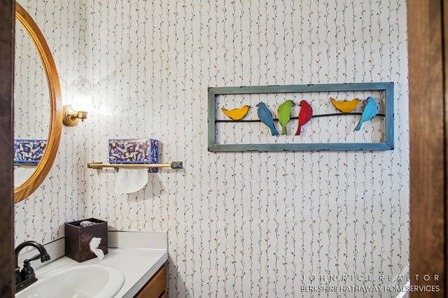 3225 Westminster Drive SE, Kentwood, MI 49512