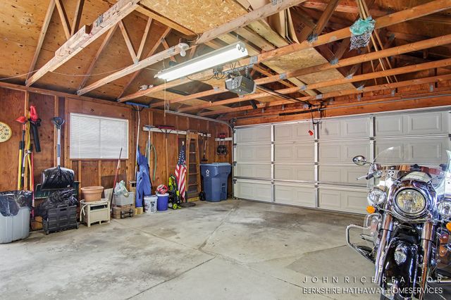 3225 Westminster Drive SE, Kentwood, MI 49512