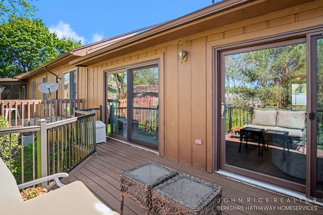 3225 Westminster Drive SE, Kentwood, MI 49512