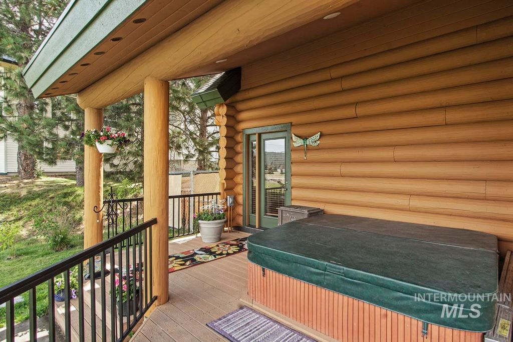 135 Par Drive, Cascade, ID 83611 photo 27