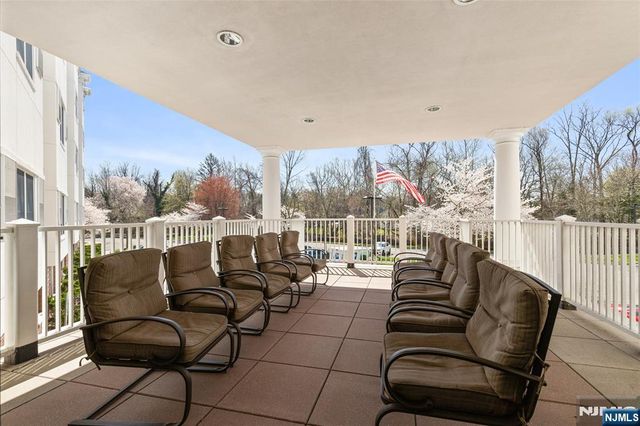 189 Forest Avenue 108, Paramus, NJ 07652