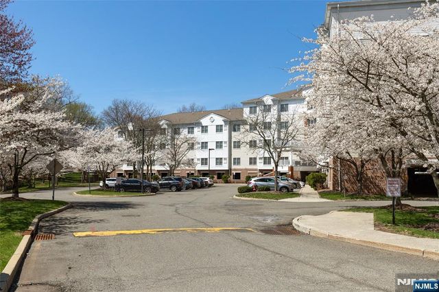 189 Forest Avenue 108, Paramus, NJ 07652