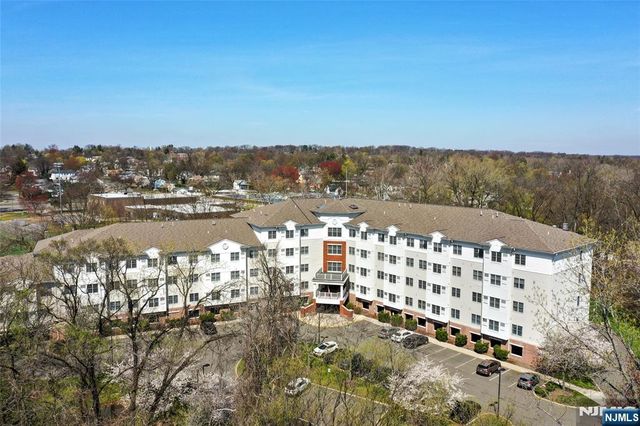 189 Forest Avenue 108, Paramus, NJ 07652
