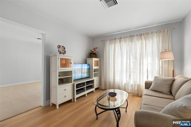 189 Forest Avenue 108, Paramus, NJ 07652