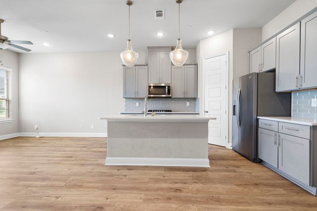 12972 Rockham Lane, Farmers Branch, TX 75234