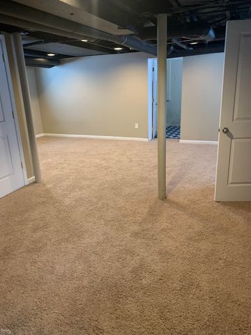 709 Hawthorne Avenue, Royal Oak, MI 48067